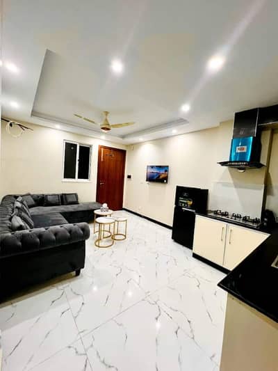 Short time 1bed ROM full furnished apartments safe and scour 100%coupe allow