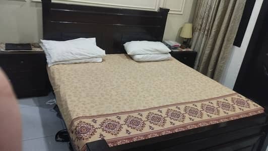 Bed with Side tables