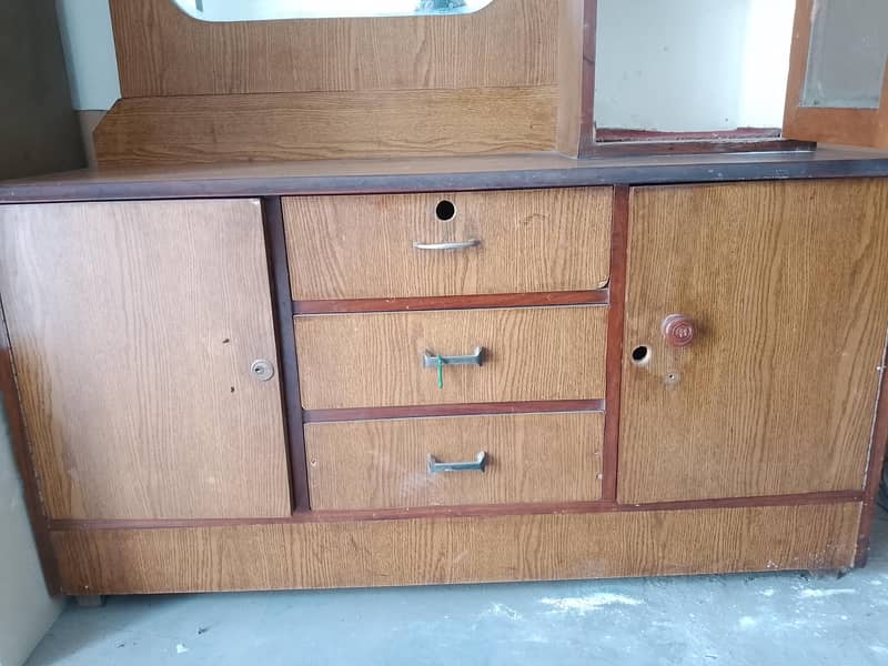 Dressing Table 5