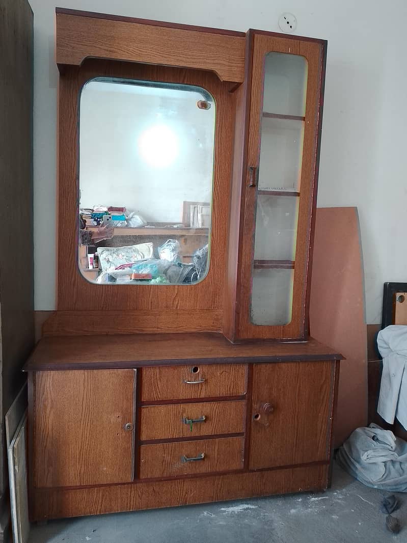 Dressing Table 8