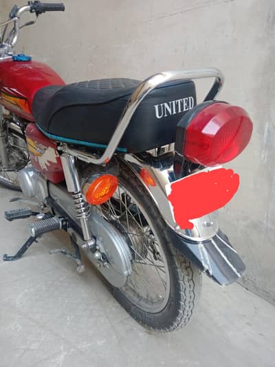 united 125