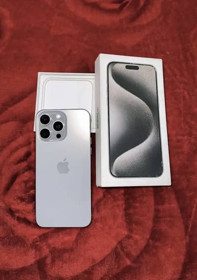 15 pro max   Natural titanium. Jv phone box&cabel