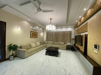 1 Kanal Luxury Owner-Built House Ultra Modern Design & Double Height Lobby