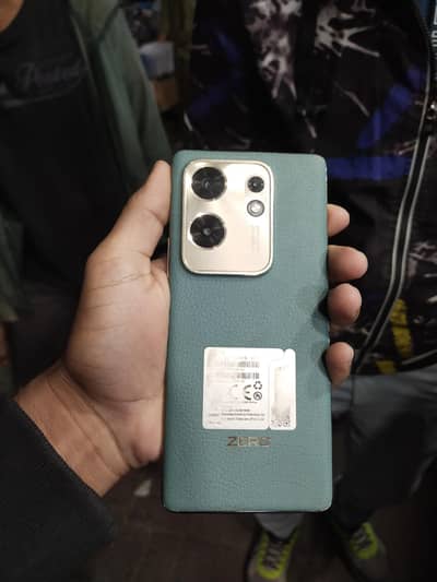 infinix zero 30 8+8/256 /. . ak dot hy front camera ka pas me