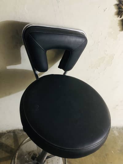 Black stool (almost new)