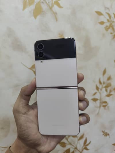 Samsung ZFlip 4 8/256 Non Pta Phone