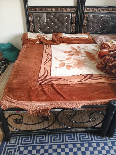 new condition 2 single bed with mettres