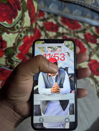 selling iphone 11 pro max