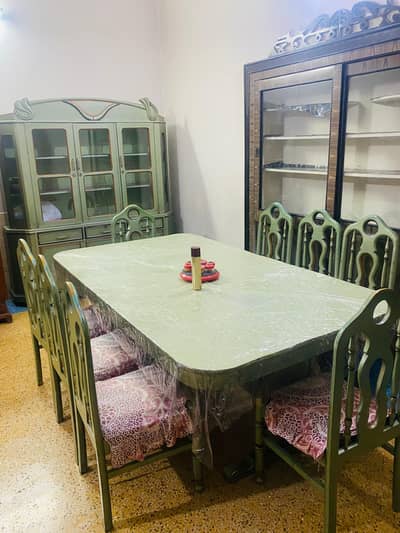 Gently Used Solid Wood 6-Seater Dining Table – Well Maintained & Sturd