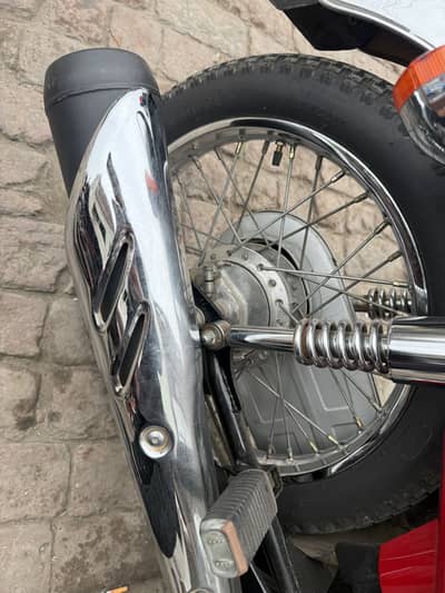 Honda 125 Red colour total jenuin