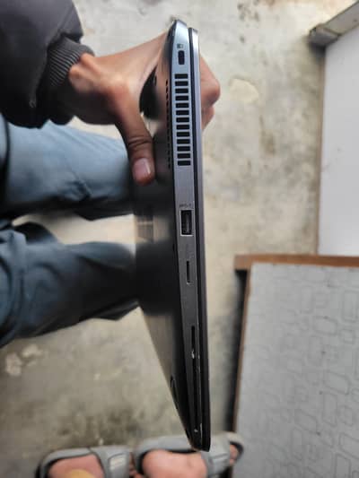 HP Elite book 1040G2