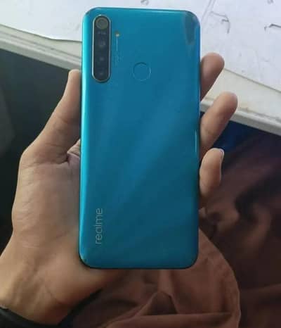 Realme 5i All genuiine  sides say colour Thora utra hay