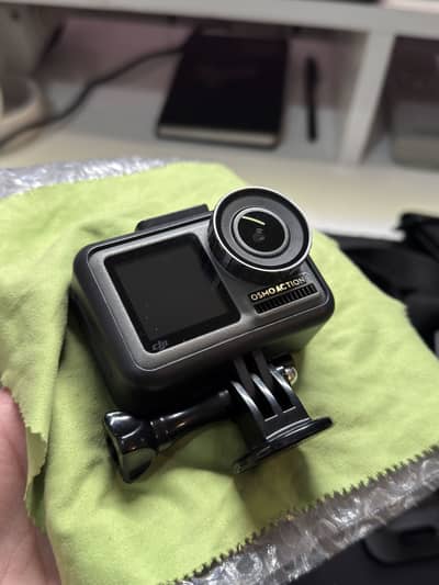 DJI Action with 128gb sd and accessories ( gopro )