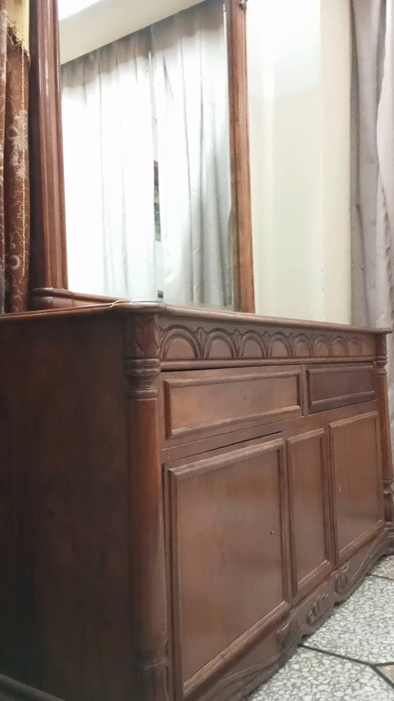dressing table 2