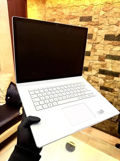 Surface Book i7 8th Gen 2 GB Nvidia GTX 4k Touch 360 & Detachable