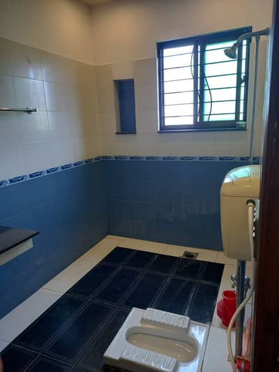 Idol female room near park kitchen available