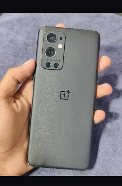 OnePlus 9 pro 8/128.10/10 condition . exchange possible