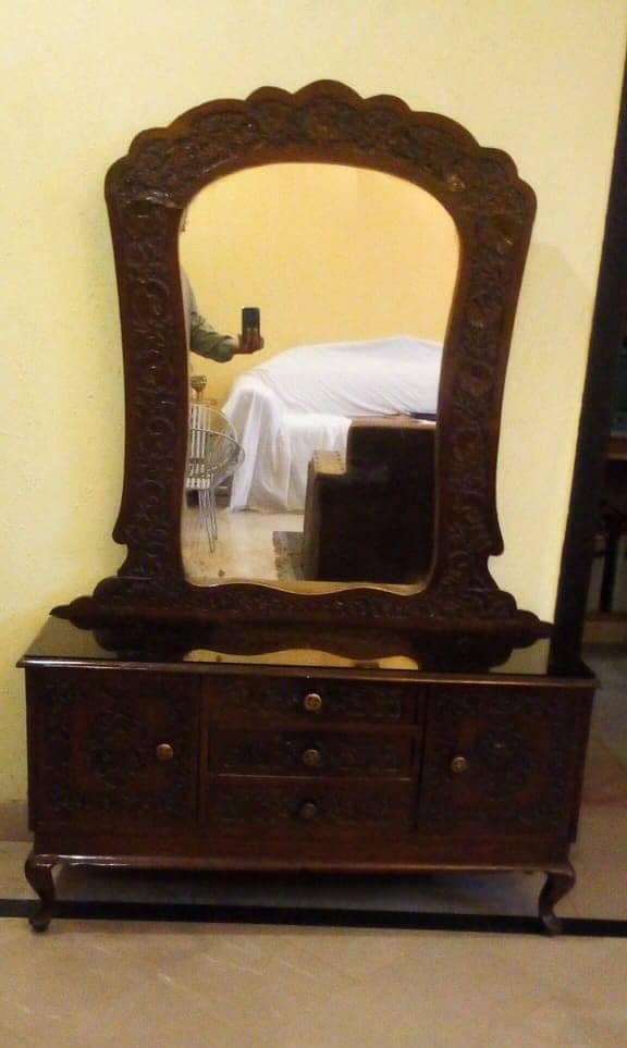 Dressing Table 1