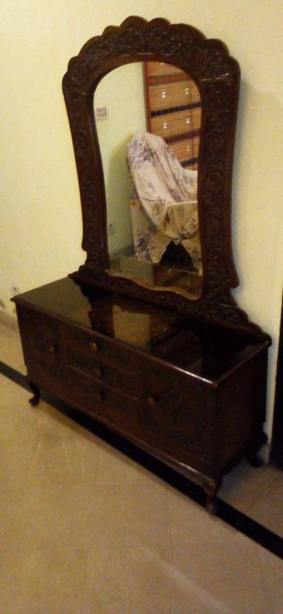 Dressing Table 2