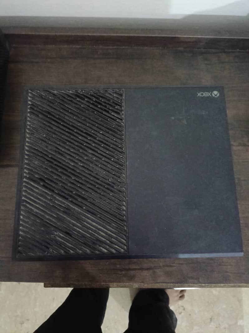 XBOX ONE WITHOUT CONTROLLER 3