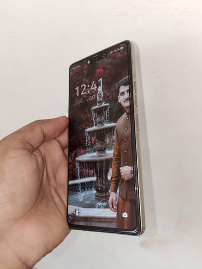 Tecno COMAN 30 /display finger 70 WD Fast charger 10/9 condition full