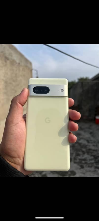 I'm sailing my Google pixel 7 in 10/10 condition