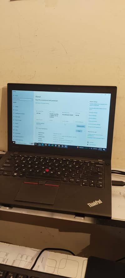 Lenovo Thinkpad i7, 4gb Ram 128 GB SSD, 14 inch Display