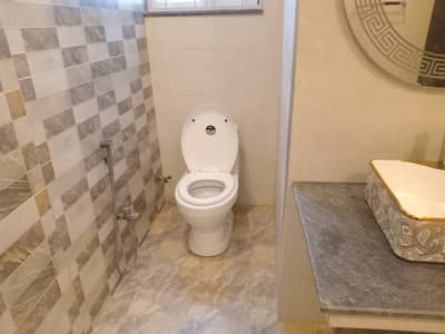 10marla brand new modern house