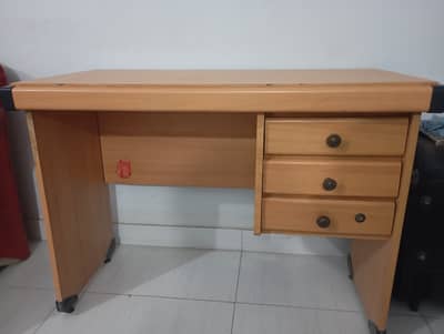 Office/ Computer Table