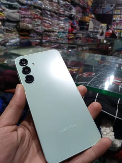 Samsung A16.8gb. 256gb 10by 9 . box sath ha sath charging cable