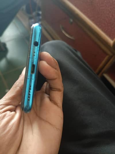 4Ram 64Rom condition