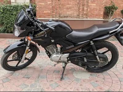 YBR 125 bike home use urgent sale