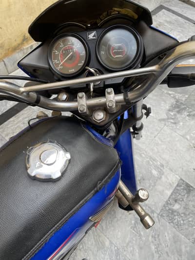 Honda pridor 2020 model urgent sale contact WhatsApp 03336802088