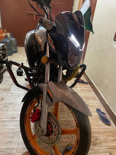 Honda cb150f.      ybr 125.  gr 150.  gd 110.  gs 150se