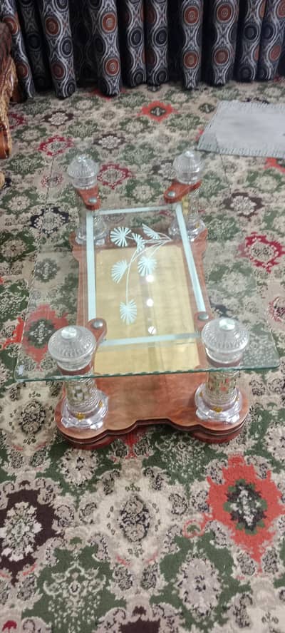 table for sale in new condition