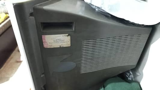 LG Flatron TV 21" best TV very less use