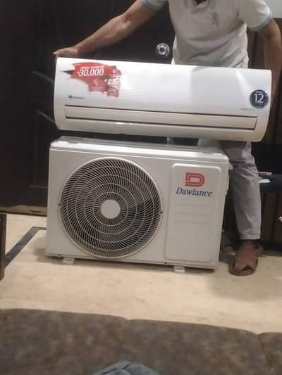 I'm selling my ac new condition 10 10 condition