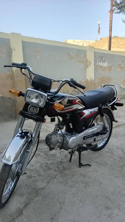 Honda CD 70 20025 bike black