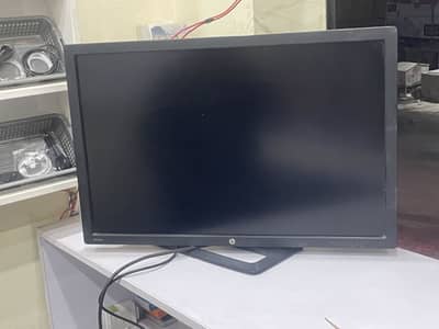HP LCD 32 inch
