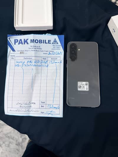 Samsung A56 12/256 box open