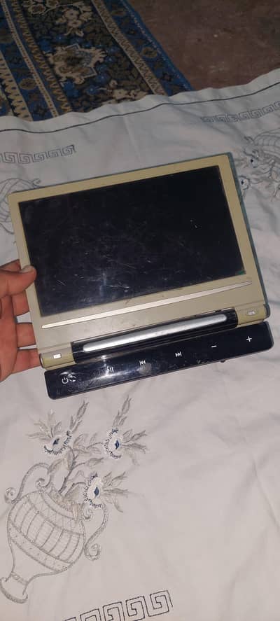 multimedia screen in working condition