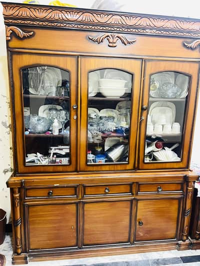 Dressing table and Almari for sale