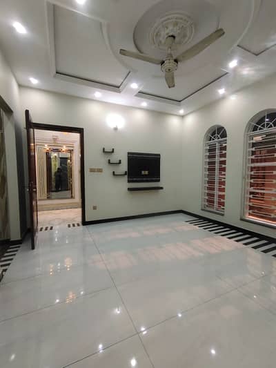 Kanal Upper Portion For Rent Punjab society phase 2 Near Wapda Town College Road
