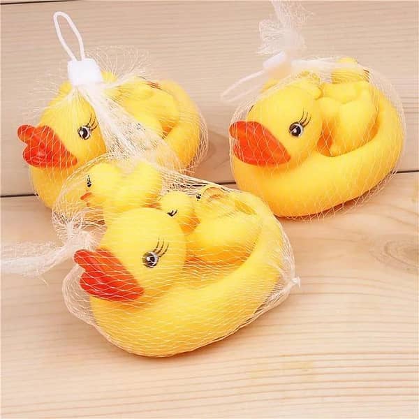 Yellow Duck Family with Squeeze Sound Bath Toy Soft Rubber Float Cute Duck Play Bath Christmas Gift For Children Kids Baby