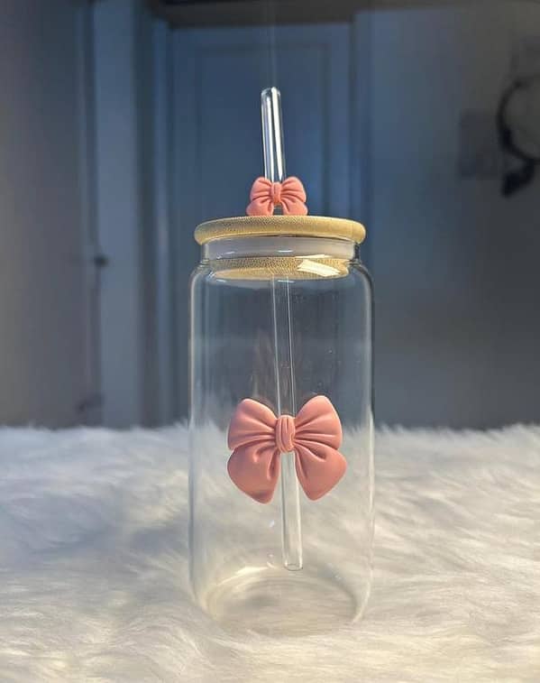 1Pc Glass Cup with Lid and Straw, Elegant Bow-Knot Glass Cup for Girls,Round Glass Cup with Lid and Straw, Striped Glass Cup, Suitable for Home Decoration, Home Drinking, Breakfast Cup, Milk Cup, Afternoon Tea Coffee Cup, Valentine's Day Gift