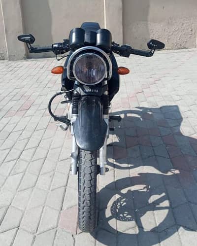 Yamaha ybr 125g black color