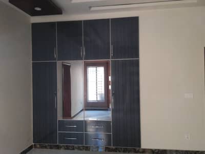 1 KANAL SLIGHTLY USED UPPER PORTION IS AVAILABLE FOR RENT ON TOP LOCATION OF WAPDA TOWN LAHORE