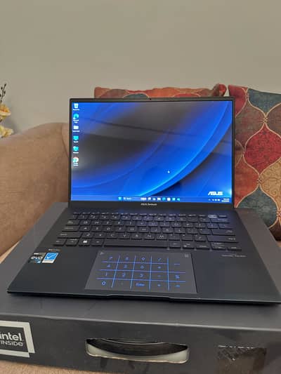 ASUS Zenbook 14 OLED 8GB RAM 256GB SSD