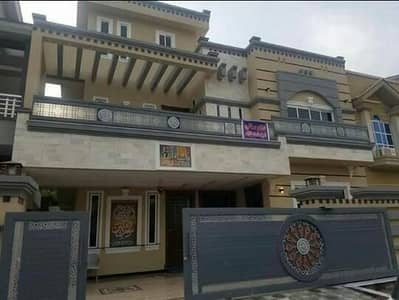 10 MARLA SLIGHTLY USED UPPER PORTION IS AVAILABLE FOR RENT ON TOP LOCATION OF WAPDA TOWN LAHORE