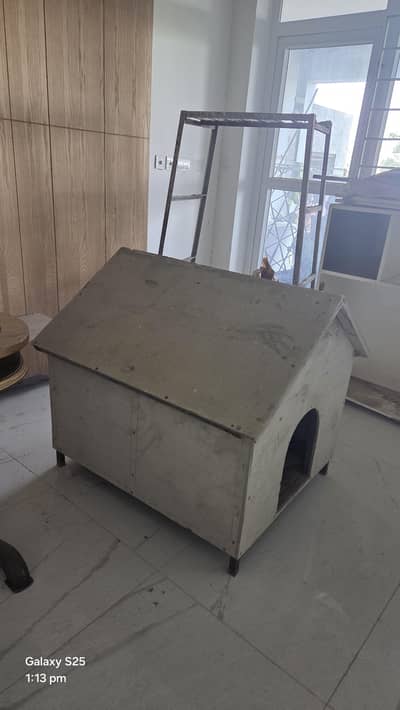 dog wooden house